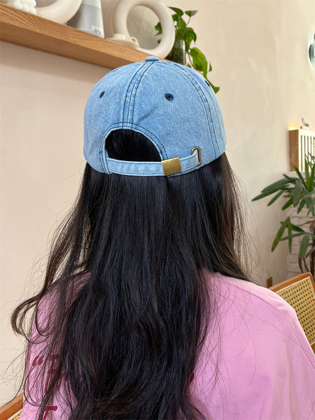 Ležerni ženski traper šešir