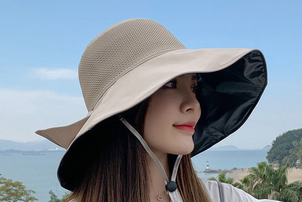 Γυναικείο καλοκαιρινό καπέλο με φαρδύ γείσο