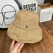 Γυναικείο καπέλο με λαμπερό αποτέλεσμα