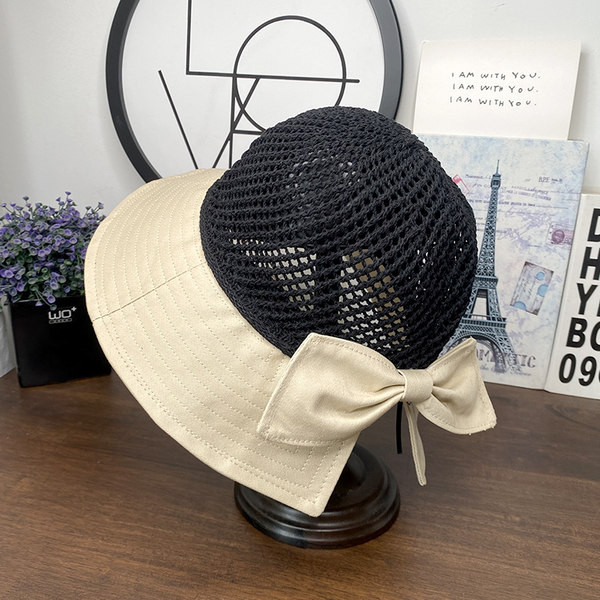 Μοντέρνο γυναικείο καλοκαιρινό καπέλο με κορδέλα