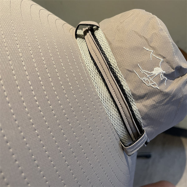 Υφασμάτινο καπέλο  με φαρδύ γείσο