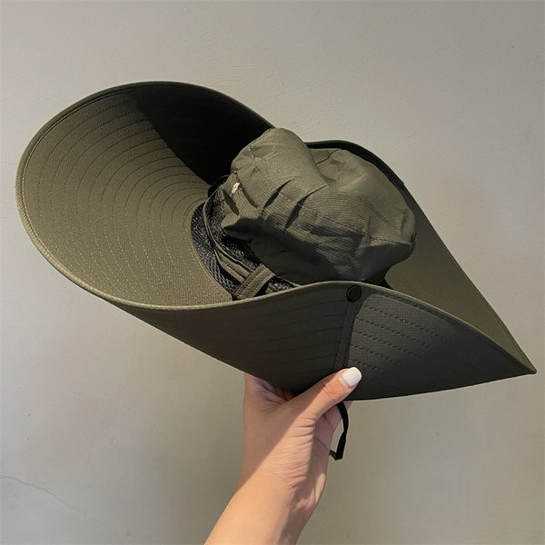 Υφασμάτινο καπέλο  με φαρδύ γείσο