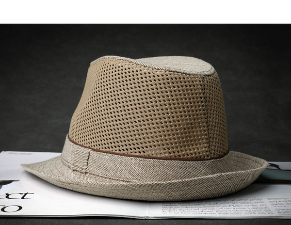 Мъжка шапка от дишаща материя с голяма периферия