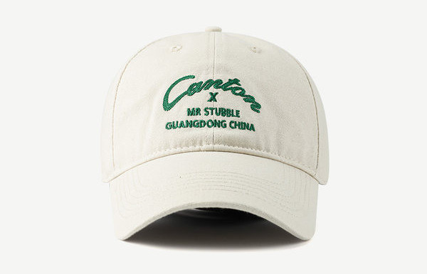 Текстилна мъжка шапка с козирка тип бейзболна