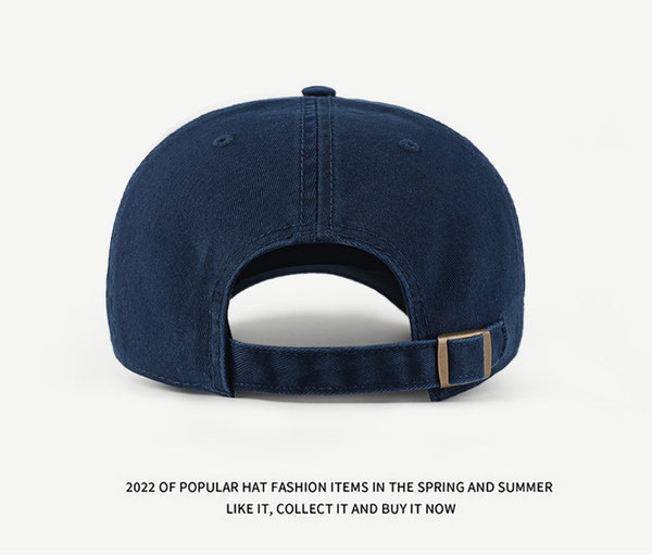 Мъжка бейзболна шапка с козирка и бродерия 