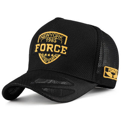 Мъжка бейзболна шапка от дишаща материя с бродиран надпис