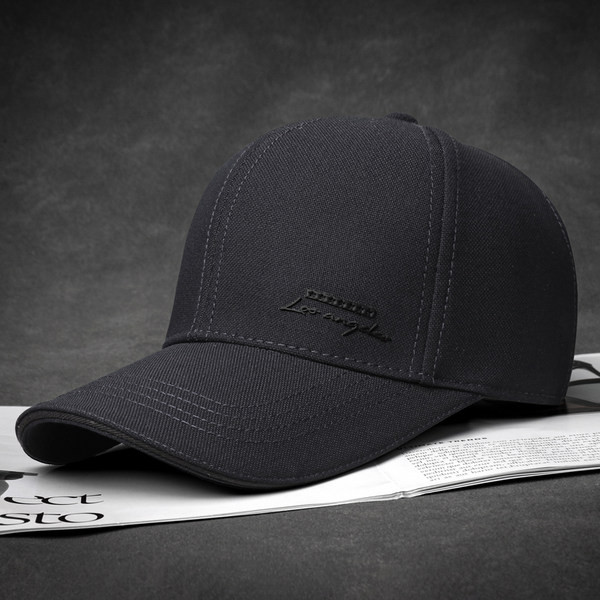 Vasarinė tekstilinė kepurė su išsiuvinėtu užrašu