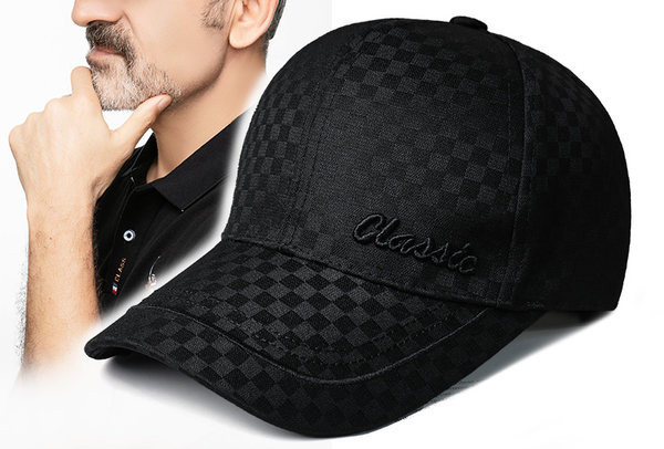 Лятна карирана шапка с бродиран надпис