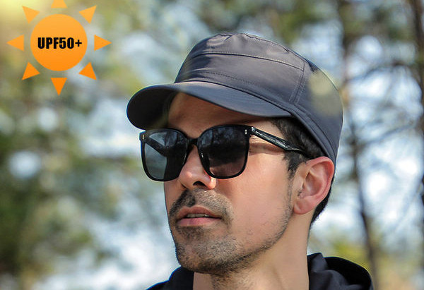 Мъжка шапка с козирка от бързосъхнеща материя подходяща за спорт