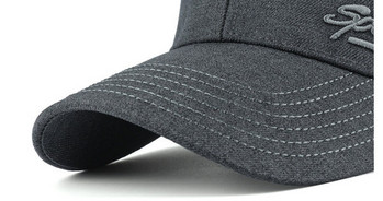 Текстилна бейзболна шапка с козирка 