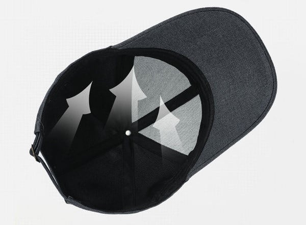 Текстилна бейзболна шапка с козирка 