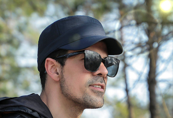 Мъжка шапка - с козирка от бързосъхнеща материя