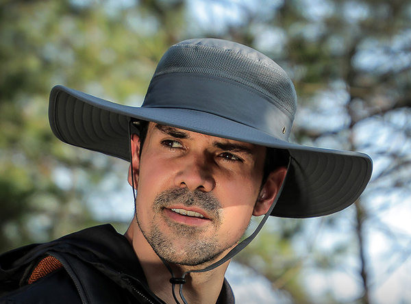 Мъжка слънцезащитна шапка - с връзка