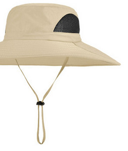 Muški ljetni šešir od prozračnog materijala pogodan za planinu