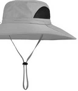 Muški ljetni šešir od prozračnog materijala pogodan za planinu