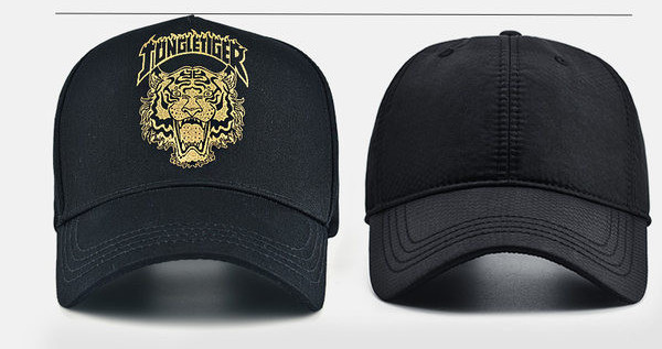 Пролетно-есенна текстилна шапка с козирка