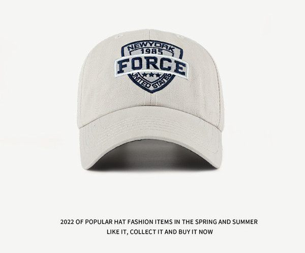 Мъжка модерна шапка - с голяма обиколка на главата