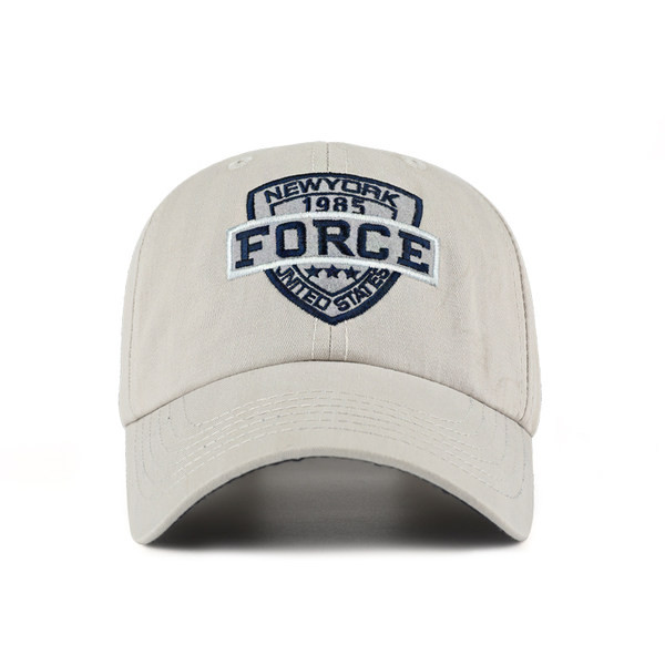 Мъжка модерна шапка - с голяма обиколка на главата