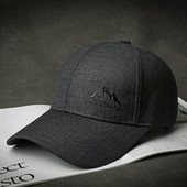 Ежедневна мъжка шапка с козирка и надпис