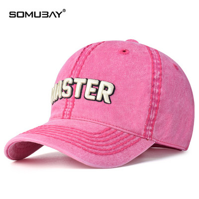 Мъжка дънкова шапка с козирка и бродиран надпис