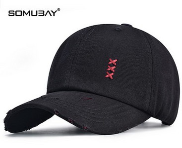 Мъжка текстилна шапка - с козирка