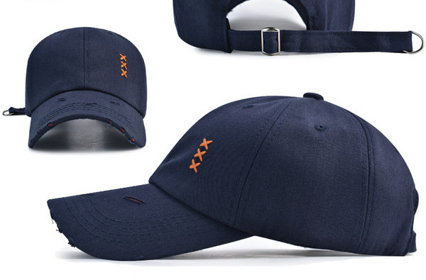 Мъжка текстилна шапка - с козирка