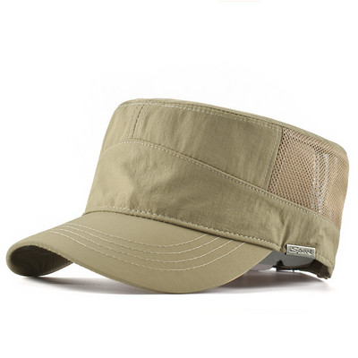 Мъжка лятна шапка от дишаща материя с козирка и метален елемент