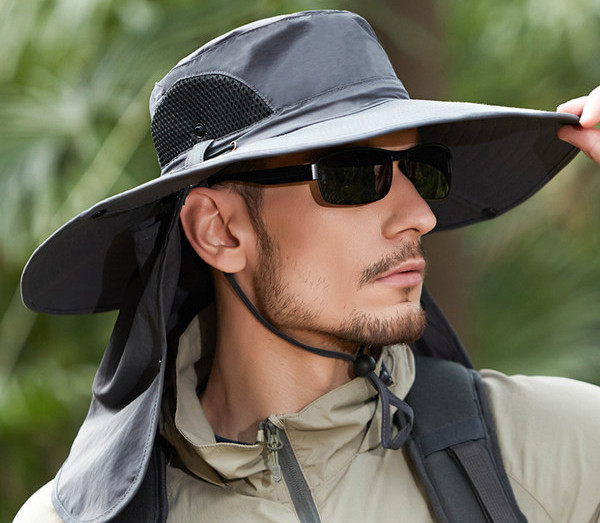 Мъжка ежедневна шапка с голяма периферия -от дишаща материя 