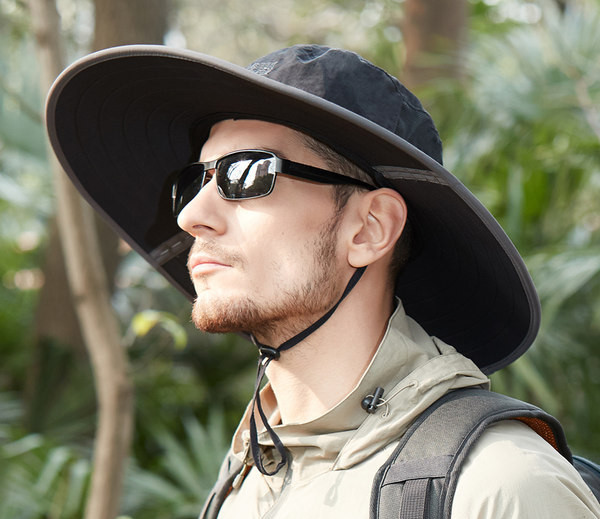 Мъжка шапка за риболов - с голяма периферия