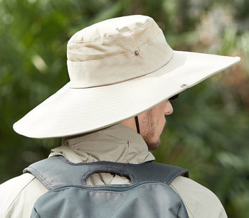Текстилна шапка с широка 12 см периферия подходяща за риболов