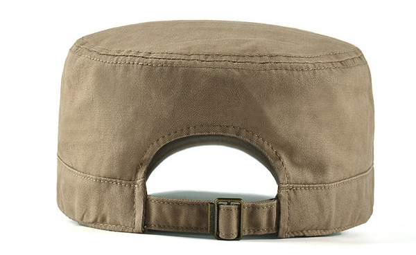 Текстилна едноцветна шапка с козирка