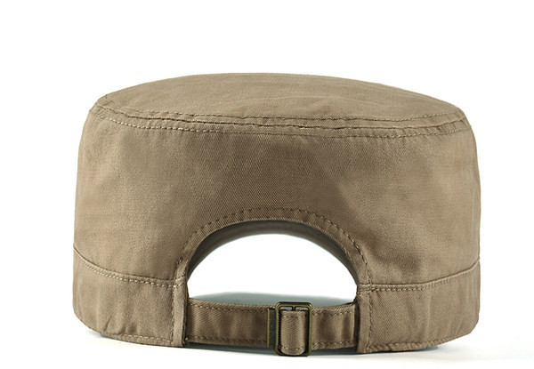 Мъжка памучна шапка с козирка и надпис 