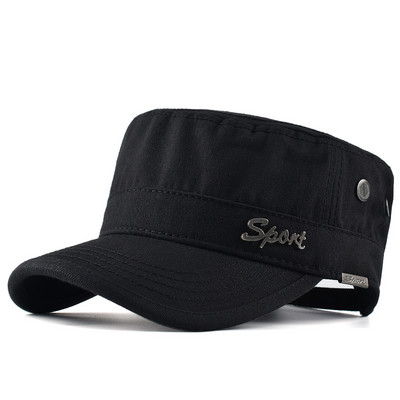 Текстилна шапка с козирка и метален надпис