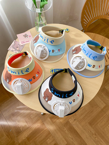 Детска козирка за лятото с вентилатор