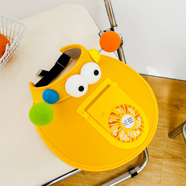 Детска козирка с вграден вентилатор и 3D елементи