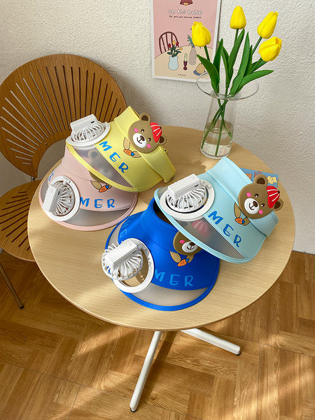 Детска шапка - с анимация и вентилатор