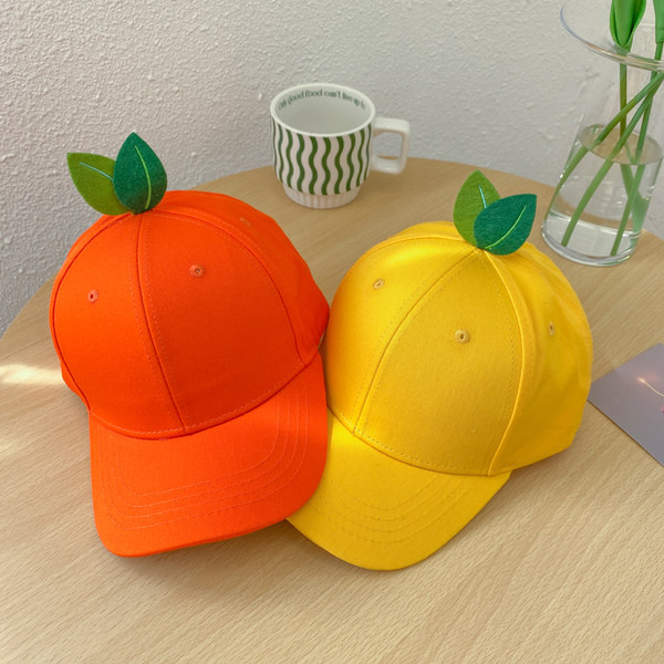 Детска шапка с козирка подходяща за лятото