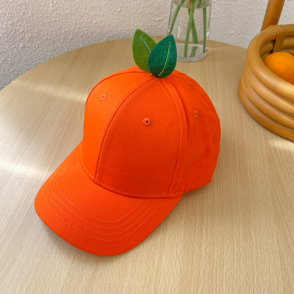 Детска шапка с козирка подходяща за лятото