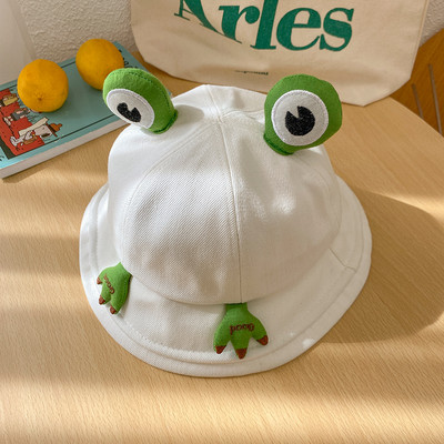 Текстилна детска шапка с 3D елементи