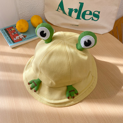 Текстилна детска шапка с 3D елементи