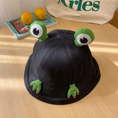 Текстилна детска шапка с 3D елементи