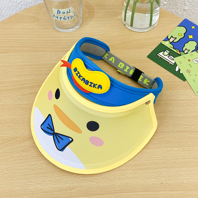 Лятна слънцезащитна шапка  с козирка и апликация за момчета и момичета 