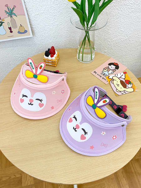 Лятна слънцезащитна шапка  с козирка и апликация за момчета и момичета 