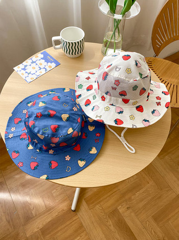 Детска слънцезащитна шапка с цветна апликация