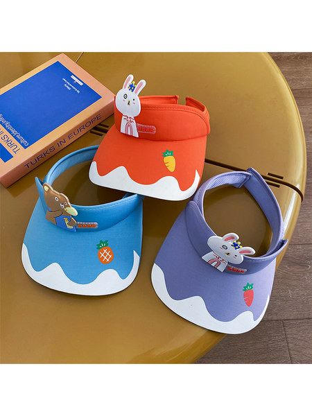 Детска текстилна козирка с 3D елементи