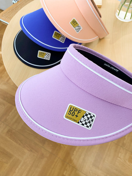 Детска лятна шапка - с голяма периферия