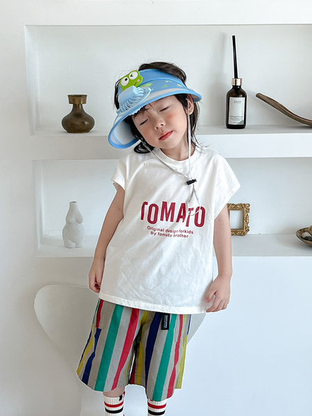 Детска козирка с вграден вентилатор