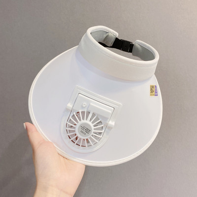 Nyári gyermekellenző beépített ventilátorral