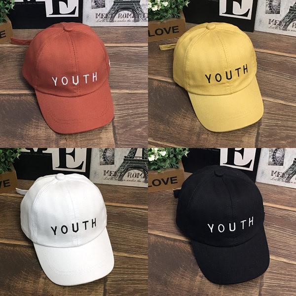 Детска шапка с дълга периферия - от 1 - 2 години