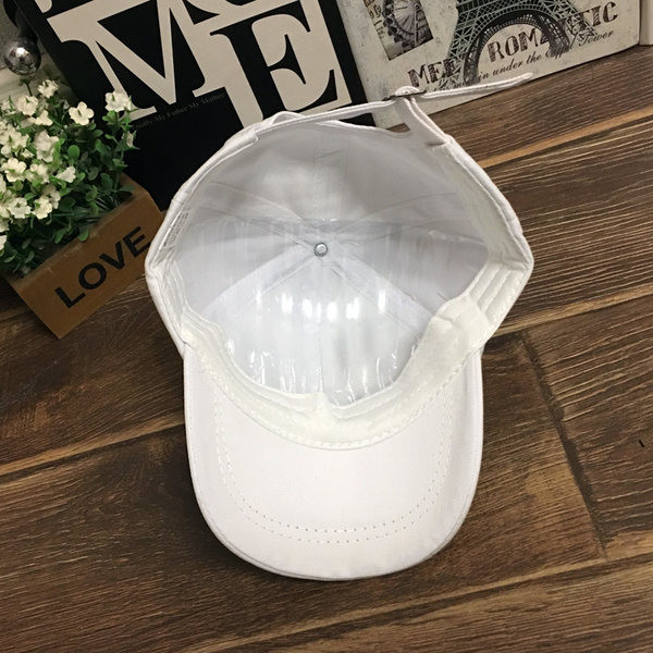 Детска шапка с дълга периферия - от 1 - 2 години